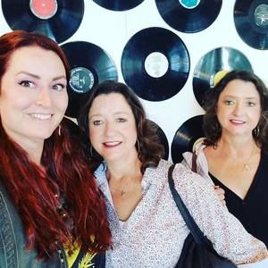 Meet your Posher, M'joyce